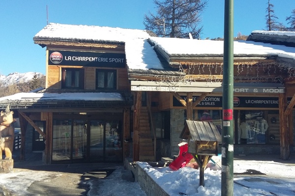 Photo du magasin La Charpenterie Sports à Vars