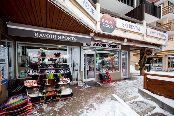 Photo du magasin Ravoir'sports (La Madeleine) à Saint Francois Longchamp