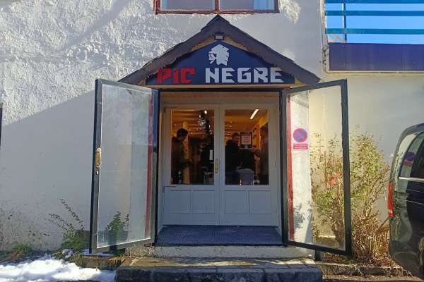 Photo du magasin Pic Negre Candanch&uacute; (Hotel Candanch&uacute;) &agrave; Candanchu