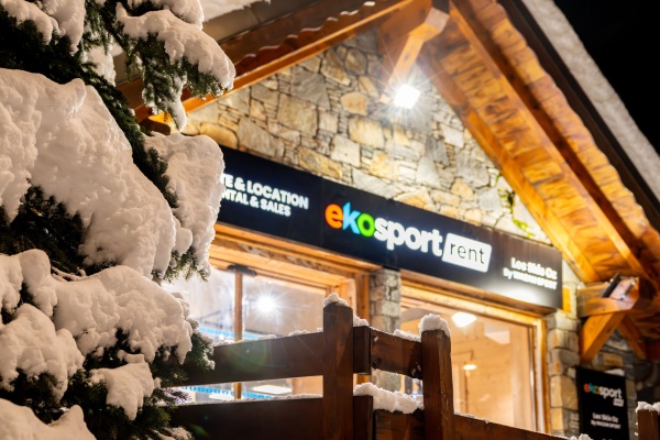 Photo du magasin Ekosport-rent Loc Skis OZ &agrave; Oz en Oisans